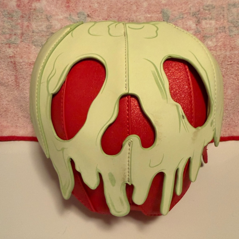 Loungefly: Red and Green Poison Apple Bag